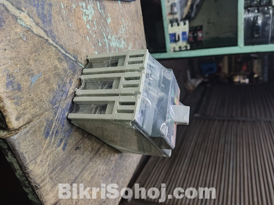 Circuit breaker 100A